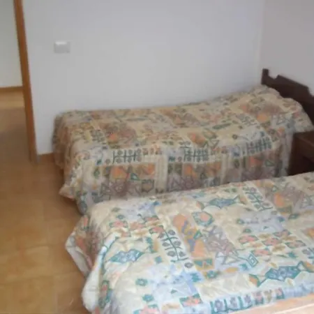 Sleeps 2 Wifi *